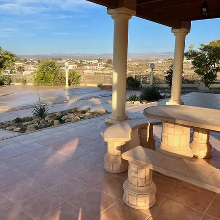 Aljambra Villa